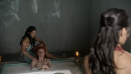 Lucy Lawless, Katrina Law desnudas - Spartacus (2010), temporada 1, episodio 9