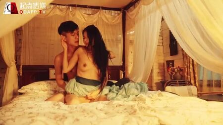 Qidian Media Sex Vision Media XSJ 020: «Los Tres Reinos: extrañamente despreciables», «Jugando en la cama y pidiendo flechas prestadas»