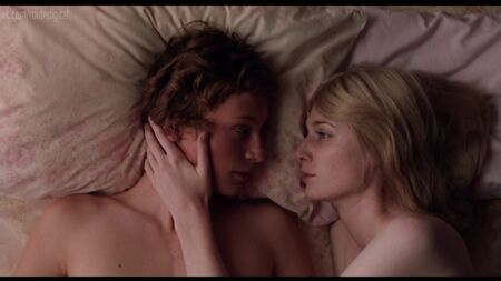 Elizabeth Debicki desnuda – Breath (2017) HD 1080p Ver online / Elizabeth Debicki – Breath