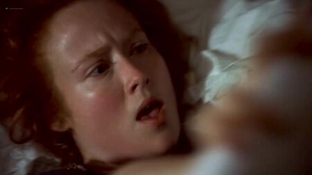 Deborah Kara Unger, Jennifer Ehle desnudas - Sunshine (1999) HD 720p WEB