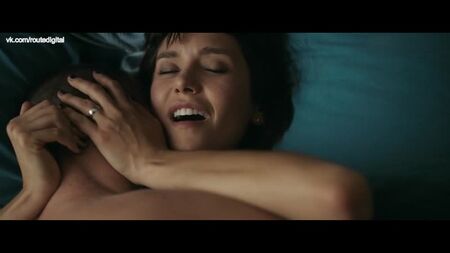Nina Dobrev - Lucky Day (2019) 1080p WEB ¿Desnudos? ¡Sexy! Ver online / Nina Dobrev - Asesina a domicilio