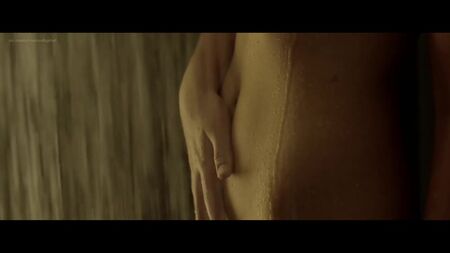 Stefanie Scott, Anna Friel desnudas - I.T. (2016) 1080p / Stefanie Scott, Anna Friel - Inteligencia artificial. Acceso ilimitado
