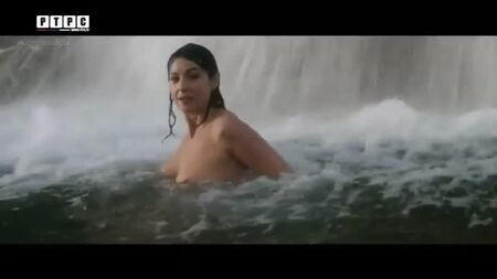 Monica Bellucci Nude - Por la Vía Láctea (2016/2018) Ver en línea / Monica Bellucci - Por la Vía Láctea