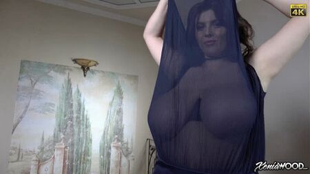 Xenia Wood - Míralas en su totalidad