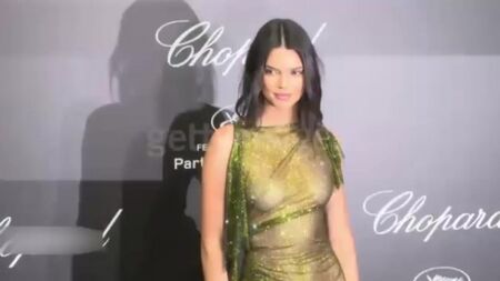 Kendall Jenner desnuda - Cannes (mayo de 2018)