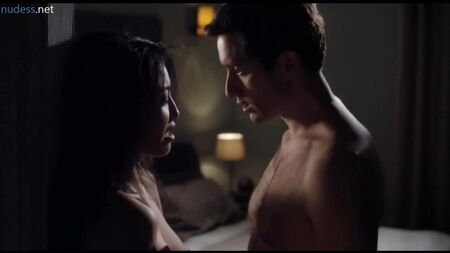 Chasty Ballesteros desnuda en «Girls Guide to Depravity», temporada 2, episodio 11 [720p]
