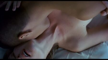 Kirsten Dunst desnuda (tapada) - Crazy/Beautiful (2001) HD 1080p Ver online