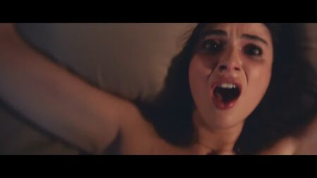 Vanessa Marano, Giorgia Whigham, etc. – Saving Zoë (2019) 1080p ¿Desnudos? ¡Qué sexy! / Vanessa Marano, Giorgia Whigham – Saving Zoë
