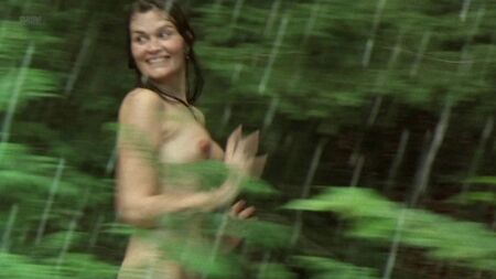 Marina Hands desnuda - Lady Chatterley (Bélgica-Francia, 2006) 1080p WEB Ver en línea