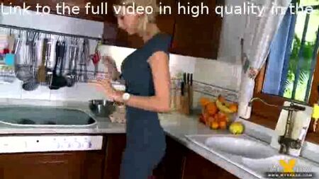 Una guapísima portuguesa en una película porno