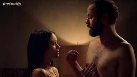 Dina Shihabi desnuda - Jack Ryan de Tom Clancy (2018), temporada 1, episodio 2, HD 1080p. Ver online