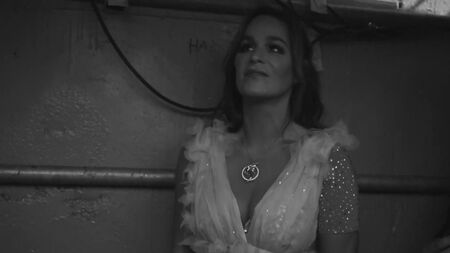 Andrea Berg – Sonreiré cuando te vayas (Vídeo oficial) MTW