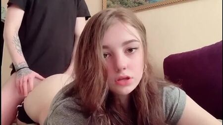 Una guapa rusa se la folla a fondo un profesor PORNO casero amateur polvo en medias mamada sexo anal violada adolescente