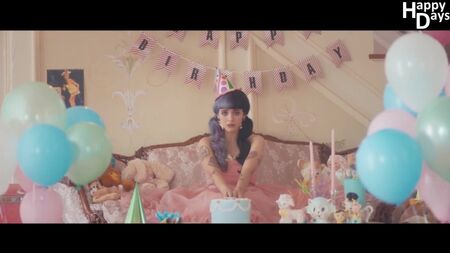 Melanie Martínez – Pity Party (subtítulos en ruso)