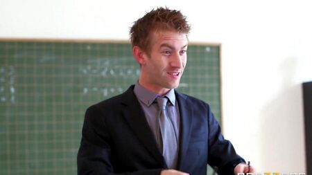 El maestro folló a un estudiante travieso