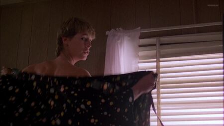 Jamie Lee Curtis (escenas de desnudo de Jamie Lee Curtis en «Grandview, USA», 1984)
