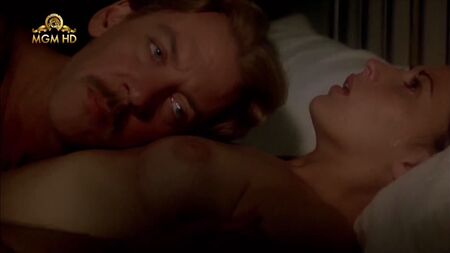 Kate Nelligan desnuda – El ojo de la aguja (1981) HD 1080p Ver online / Kate Nelligan - El ojo de la aguja