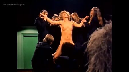 Marilyn Chambers desnuda - Behind the Green Door (1972) Ver en línea / Marilyn Chambers - Detrás de la puerta verde