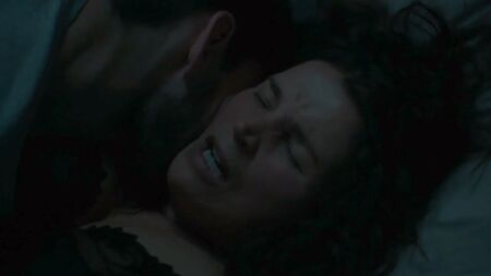 Julia Ormond desnuda (cubierta) - Gold Digger T1E1-6 (2019) HD 1080p Ver online / Por interés