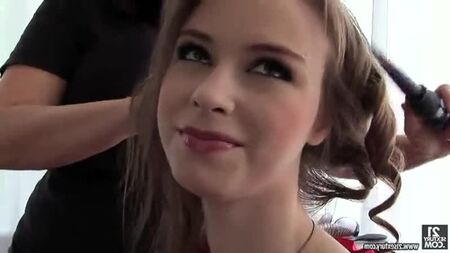 Entre bastidores con Beata Undine [Porno, Sexo, Mamada, HD, 18+, Порно, Секс, Adolescentes, Morenas, Rusas, Tetas naturales, Pollas grandes, Lamidas]