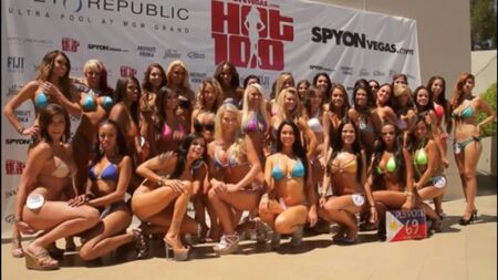 Concurso de minibikini. Mini bikini contest. Chicas guapas