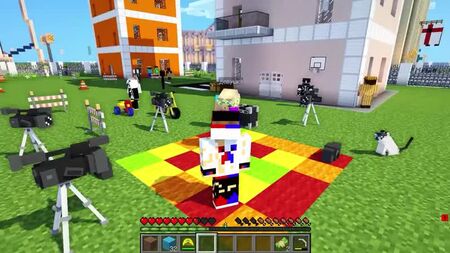 [EvgenBro] ¡UN NIÑO Y UNA CHICA SIN HOGAR BAILAN EL «NUBA» Y HABLAN DE LA SUPERVIVENCIA DE LOS SIN HOGAR! MINECRAFT EN LA VIDA REAL. VÍDEO DE TROLLEO