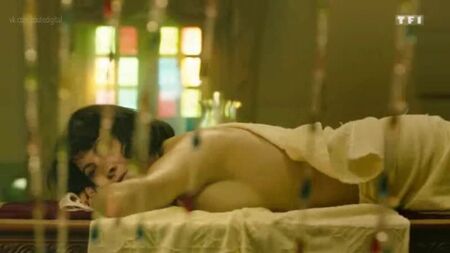 Lucie Lucas desnuda (cubierta) - Amor a primera vista en Jaipur (2016) HD 720p Ver en línea