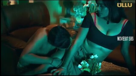 Charmsukh - Jane Anjane Mein, temporada 6, episodio 3 - #India #ulluoriginals #sexoindio #seriewebindia #esposaindia #cornudo #culoenorme #tetasgrandes