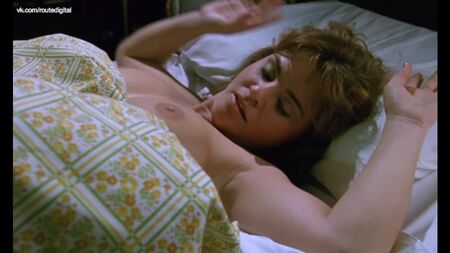 Amanda Donohoe, Bridget Brammall desnudas - Paper Mask (Reino Unido, 1990) HD 1080p. Ver online