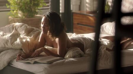 Sydney Park, Ashley Melissa Wright desnuda - «Pretty Little Liars: The Perfectionists», temporada 1, episodio 1 (2019) HD 1080p. Ver online