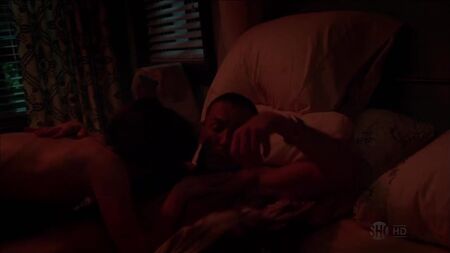 Aimee García desnuda - Dexter, temporada 8, episodio 1 (2013) HDTV 1080p. Ver online