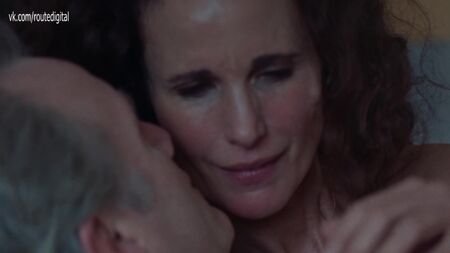 Andie MacDowell desnuda - Love After Love (EE. UU., 2018) 1080p WEB Ver en línea / Andie MacDowell - Un amor tras otro