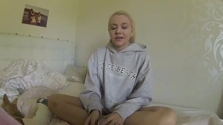 FIE LAURSEN (Fie Laursen: ¡Primer vídeo!)