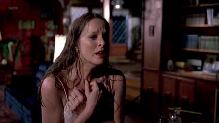 Mary Beth McDonough desnuda - Mortuary (EE. UU., 1983) 1080p