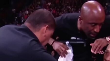 David Benavidez contra Kyrone Davis