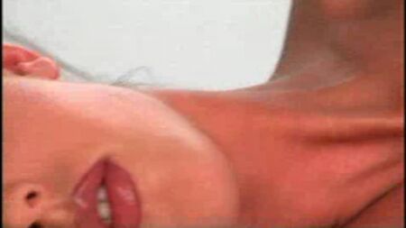 05 - Playboy 2001 - Crista Nicole, Playmate del mes - Vídeo 02