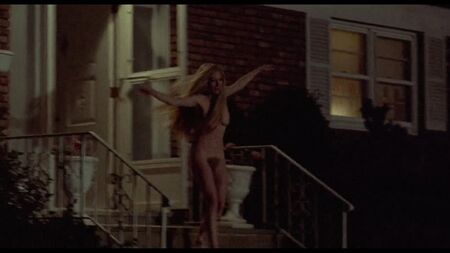 Kathrin King Segal, Cloris Leachman desnuda - Los vecinos de al lado (1970) HD 1080p Ver online