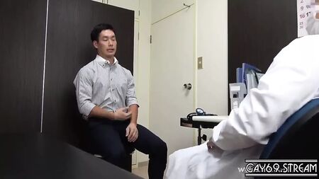 Hunk-CH OVA 778: El médico y la paciente se acuestan con calcetines negros