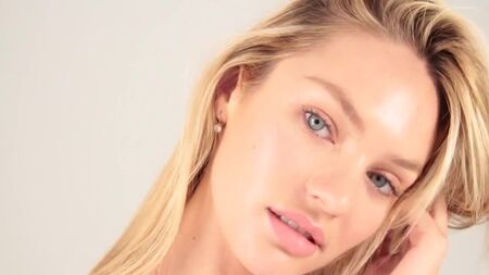 Candice Swanepoel, de IMG