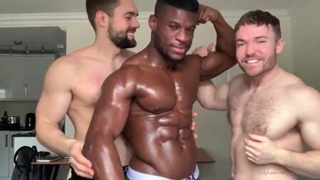 Daniel Shoneye, Gabriel Cross y Griffin Barrows [OnlyFans Gay]