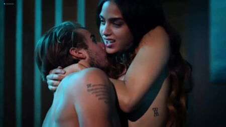 Famosas en topless en el cine