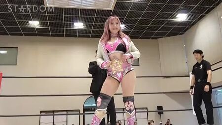 Stardom, 6 de mayo de 2021. Combate a tres bandas: Maika contra Mina Shirakawa contra Saki Kashima