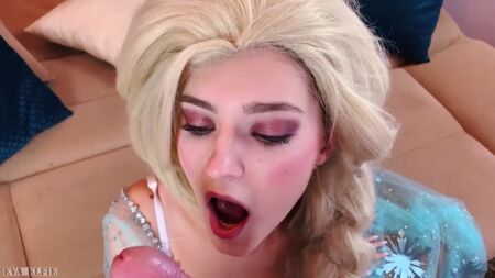 Porno de cosplay de Elsa en «Frozen 2» con sexo anal