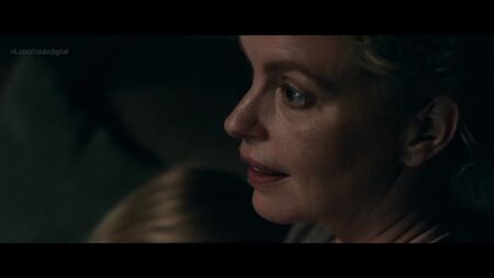 Nina Hoss desnuda - Sangre de pelícano - Por amor a mi hija (2019) HD 1080p Ver online