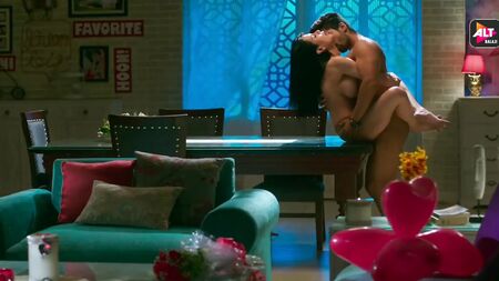 XXX, temporada 2, escena de sexo india 1