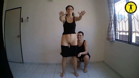 Desnudos y divertidos. N.º 002