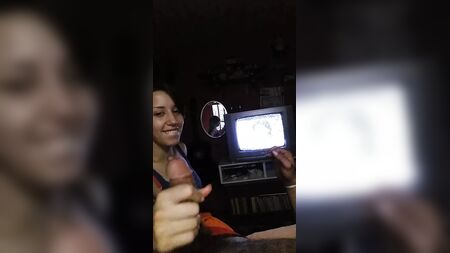 Jovencita chupándosela con ganas