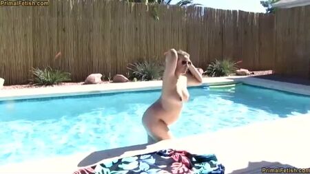 Hija embarazada seduciendo a papá