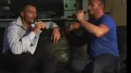 Seducción heterosexual en Ice Gay Tube