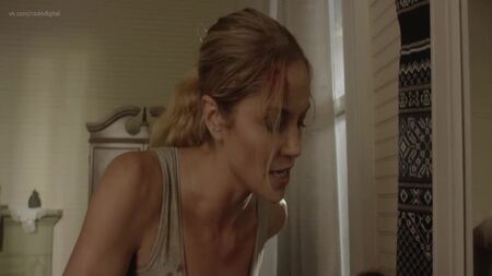 Ellen Hollman – Army of One (2020) HD 1080p ¿Desnuda? ¡Qué sexy! Ver online / Ellen Hollman – Una sola en el campo de batalla, una guerrera